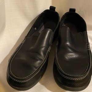 Black dress crocs